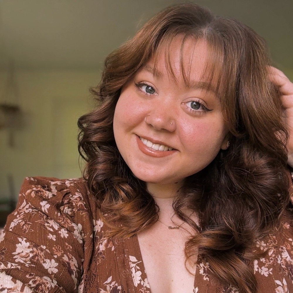 Meet your Posher, Maddie